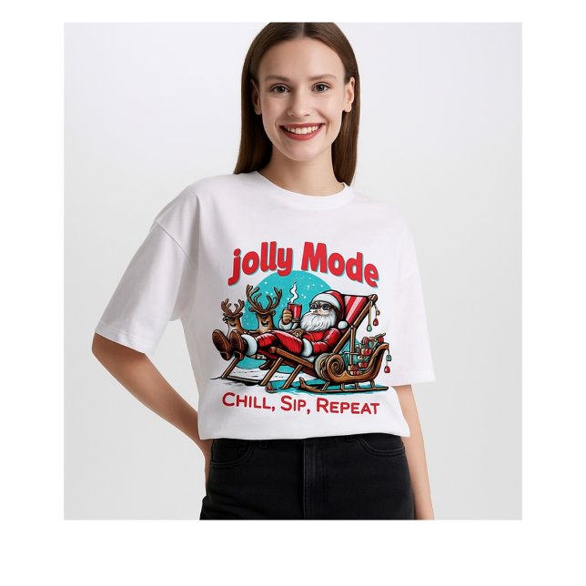 Camiseta Triblenda Santa “Jolly Mode: Chill, Sip, Repeat” Christmas  (Subido por el creador)