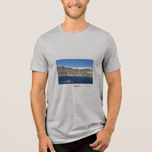 Camiseta Triblenda Santorini desde el mar.