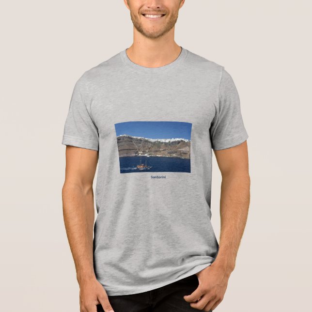 Camiseta Triblenda Santorini desde el mar. (Anverso)