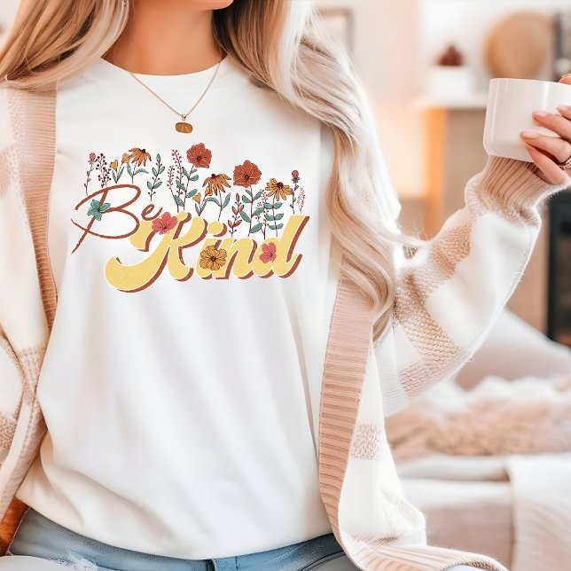 Camiseta Triblenda Sea amable y salvaje tipografía motivacional de la (Subido por el creador)