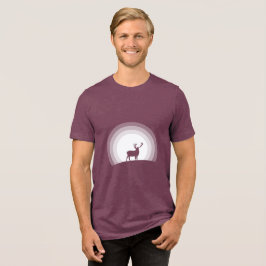 Camiseta Triblenda Silueta majestuosa de ciervo bajo la luz lunar