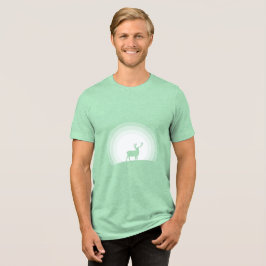 Camiseta Triblenda Silueta majestuosa de ciervo bajo la luz lunar