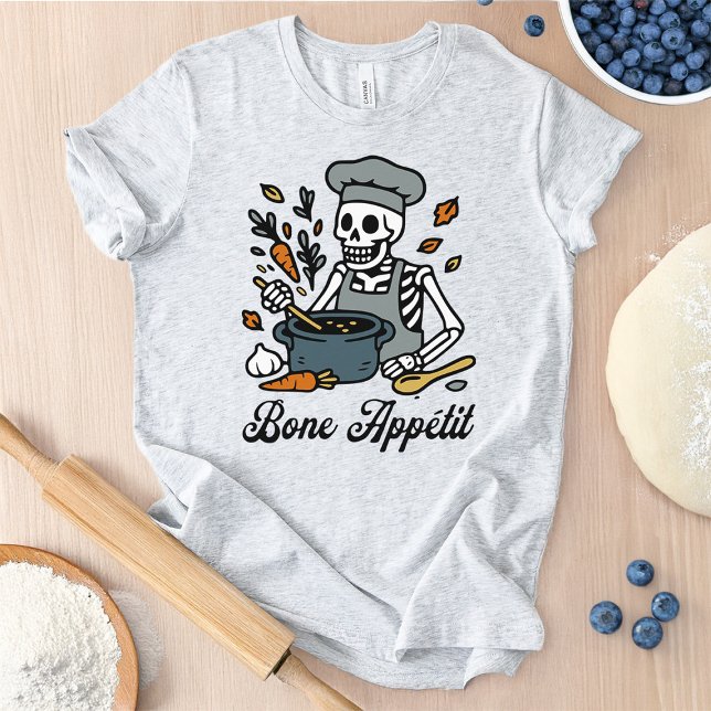 Camiseta Triblenda Skeleton Chef Halloween - Cocina fantasmal (Shirt featuring a happy skeleton chef cooking up a pot of soup. )