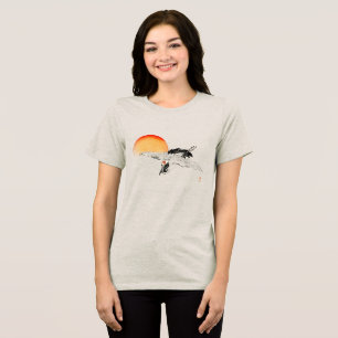 Camiseta Triblenda Soar con Grace: Flying Crane Retro Art