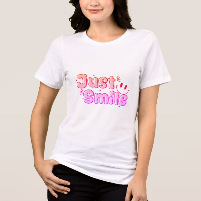 Camiseta Triblenda Solo sonríe camiseta | Tee de vibraciones positiva (Anverso)
