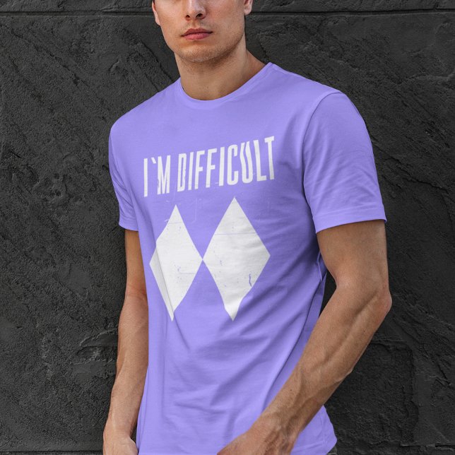 Camiseta Triblenda Soy difícil esquiar la Novedad de cumpleaños de pa (Ski Gag Im Difficult Lilac Mens T-Shirt)