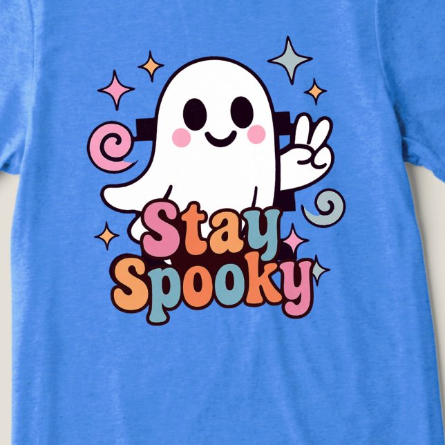 Camiseta Triblenda Stay Spooky Groovy Ghost Retro Pastel Halloween (Celebrate Halloween season in style with this groovy ghost stay spooky design.)