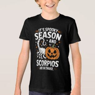 Camiseta Triblenda Temporada de fantasía: Escorpios a cargo de divert