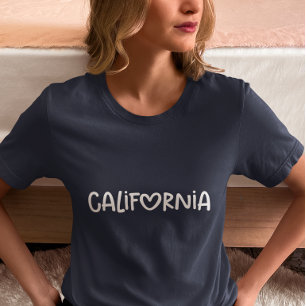 Camiseta Triblenda Tipografía de corazón caprichoso blanco de la Mari