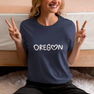 Camiseta Triblenda Tipografía de corazón caprichoso blanco de la Mari