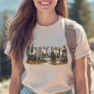 Camiseta Triblenda Tipografía de senderismo con montañas árboles y rí