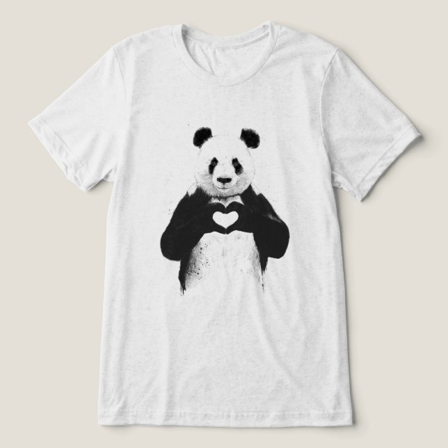 Camiseta Triblenda Todo lo que necesitas es amor (Diseño delantero )