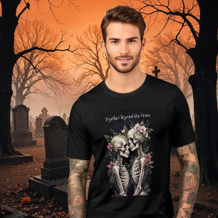 Camiseta Triblenda Two Romantic Gothic Human Skeletons Embracing