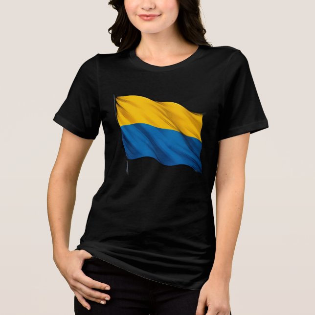 Camiseta Triblenda Ukrainian flag waving in the wind.  (Anverso)