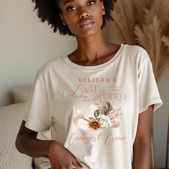 Camiseta Triblenda Última Moda de Rodeo Cowgirl Gorra fiesta de Novia (Last Rodeo Chic Cowgirl Boots Western Bridal Party Tri-Blend Shirt)