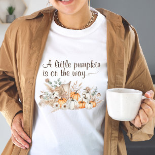 Camiseta Triblenda Una calabaza está en camino a Baby Shower