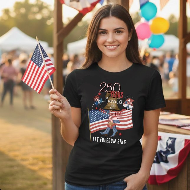 Camiseta Triblenda US 250th Anniversary  Patriotic Gnome Cowboy Boots (US 250th Anniversary Patriotic Gnome Cowboy Boots Tri-Blend Shirt)