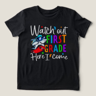 Camiseta Triblenda Watch Out First Grade Shirt – Back to School Gifts