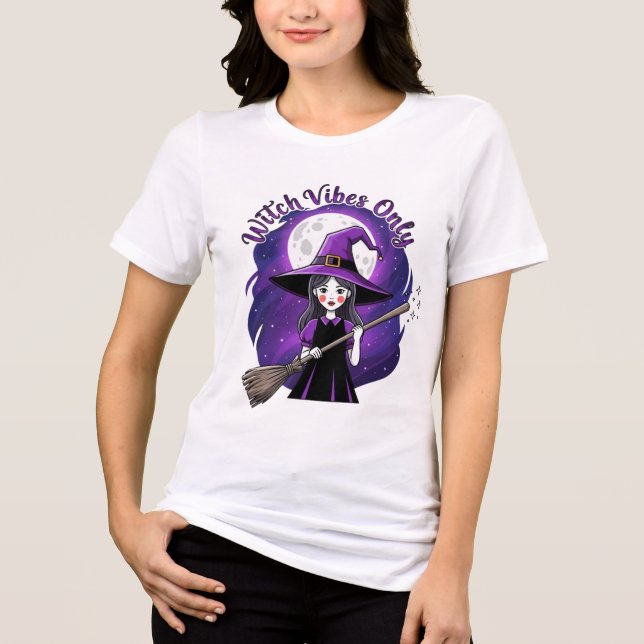 Camiseta Triblenda Witch Vibes Only – Cute Witch Girl Halloween shirt (Anverso)