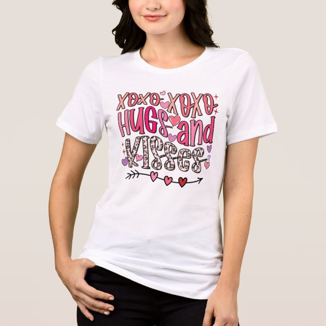 Camiseta Triblenda XOXO Hugs and Kisses Valentine's Day (Anverso)