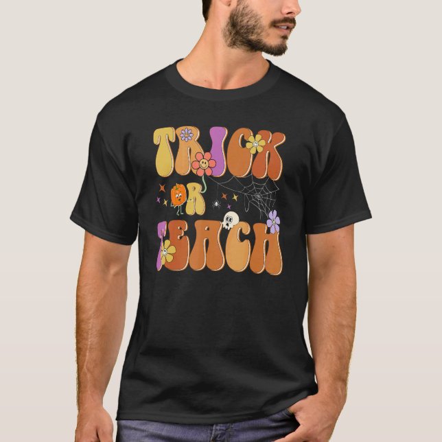 Camiseta Trick Or Teach Cute Halloween Teacher Men Women 2 (Anverso)