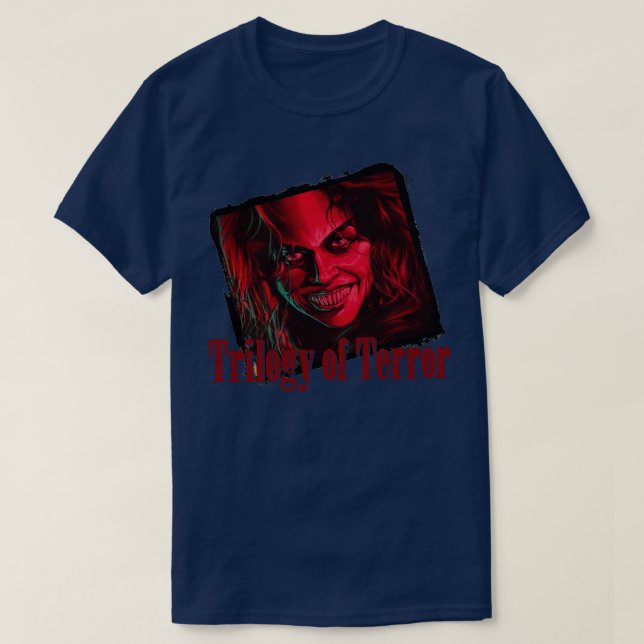 Camiseta Trilogía Del Terror Karen Black (Diseño del anverso)
