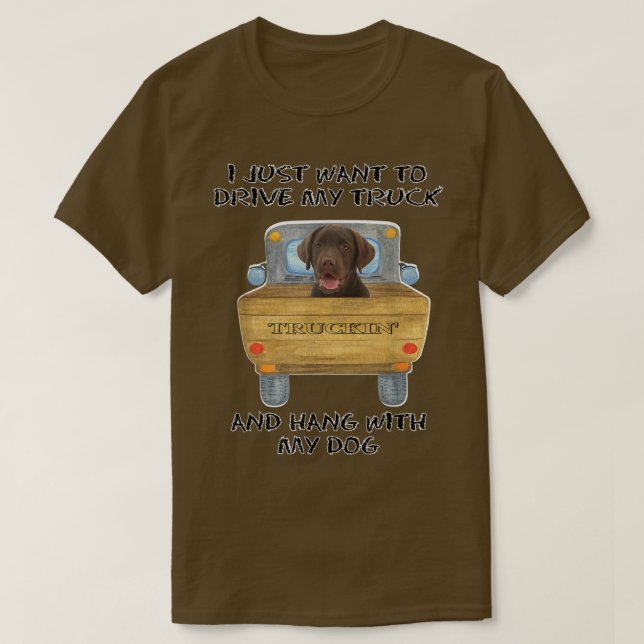 Camiseta Truck Driving Dog Chocolate Labrador  (Diseño del anverso)
