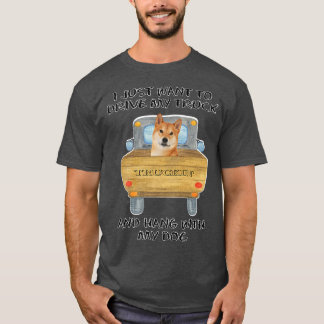Camiseta Truck Driving Dog Shiba Inu 