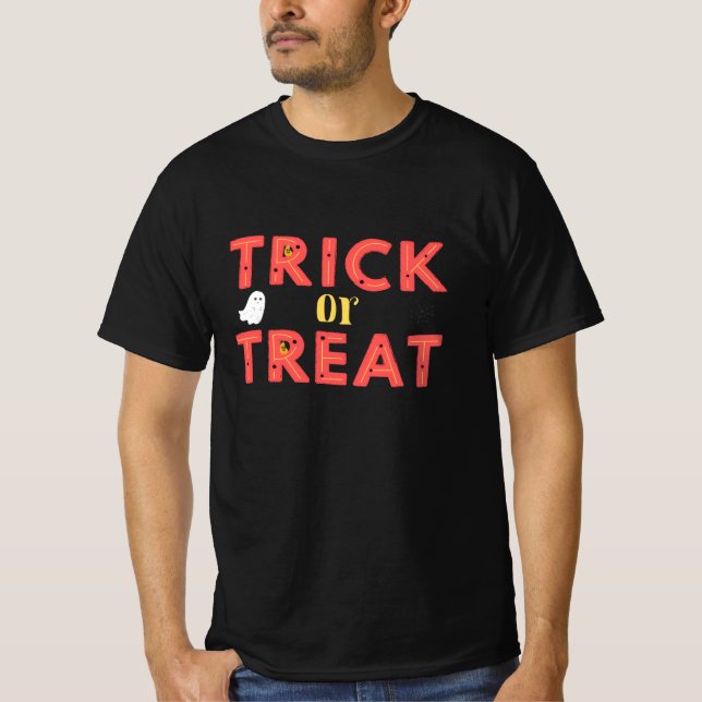 Camiseta Truco o trato a mujeres y hombres negros (Anverso)