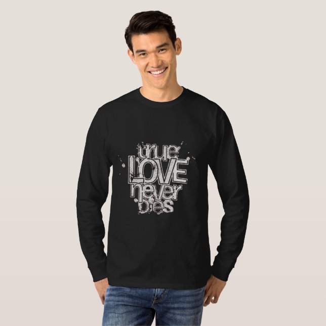 Camiseta True Love Never Dies - Distressed Gothic Pullover (Anverso completo)