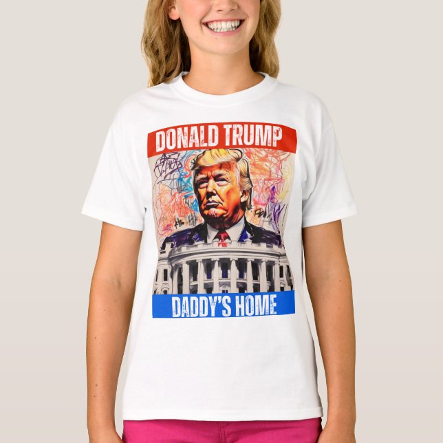 CAMISETA TRUMP 2024 - LA CASA DE DADDY (Anverso)