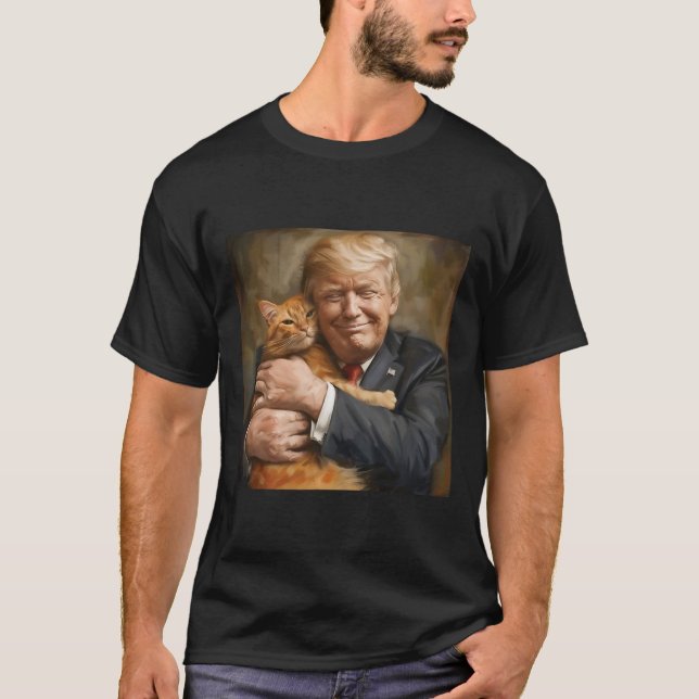 Camiseta Trump Abrazando Un Gato Naranja 2024 (Anverso)