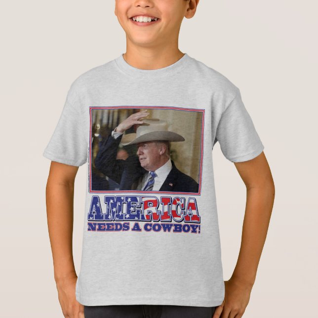 CAMISETA TRUMP-AMERICA-COWBOY (Anverso)