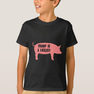 Camiseta Trump Es Un Fascista Dentro Del Icono De Cerdo 