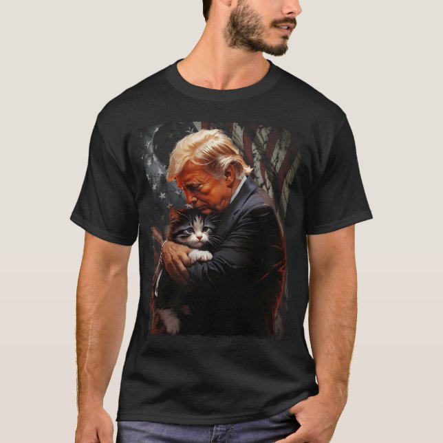 Camiseta Trump Hugging An Orange Cat 2024 Make Cats Safe Ag (Anverso)