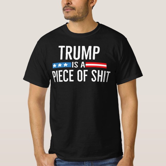 Camiseta Trump Is A Piece Of Shiit 2025 Resist Protest  (Anverso)