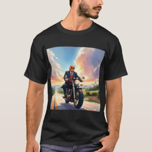 Camiseta Trump monta en motocicleta en el Capitolio de Esta