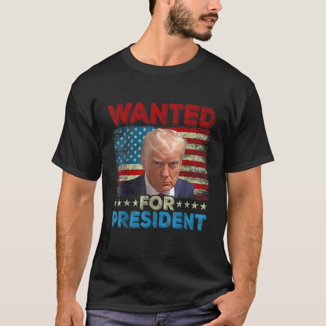 Camiseta Trump Mug Disparado En 2024 La Bandera Estadounide (Anverso)