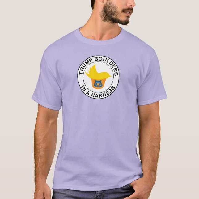 Camiseta Trump Se Enfrenta En Una Ardua (Anverso)