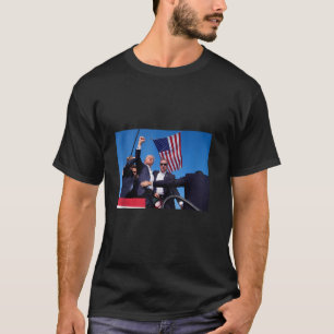 Camiseta Trump Sobrevive Con Un Golpe De Puño En Trump En 2
