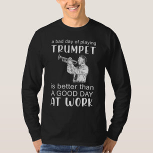 Camiseta Trump tus risas con un mal día de trompeta -