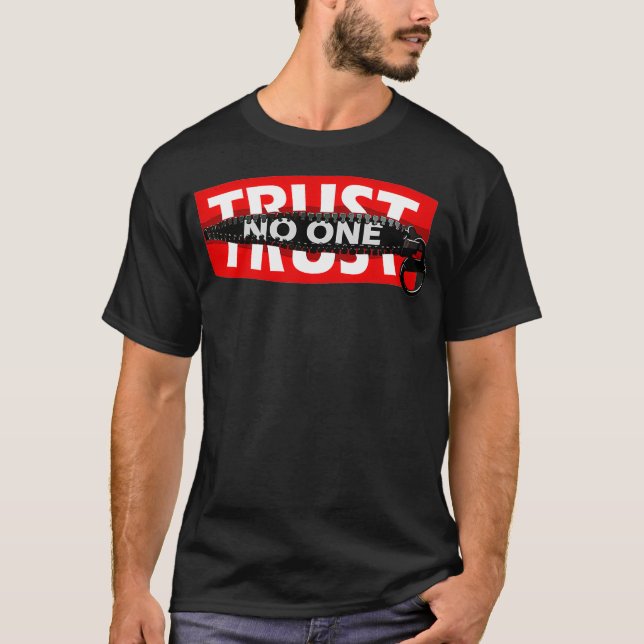 Camiseta Trust No One Graphic Tees  Motivational Graphic Qu (Anverso)