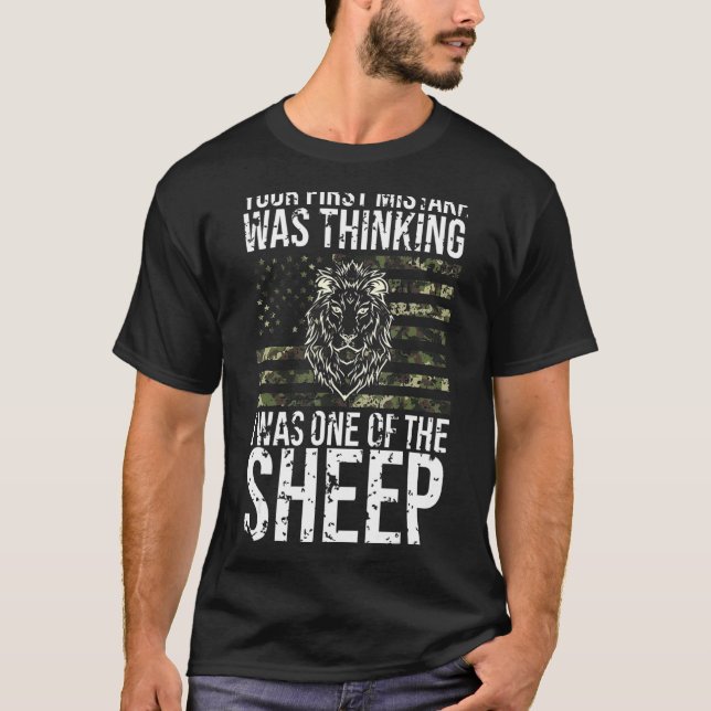 Camiseta Tu primer error fue pensar que era uno de los S (Anverso)