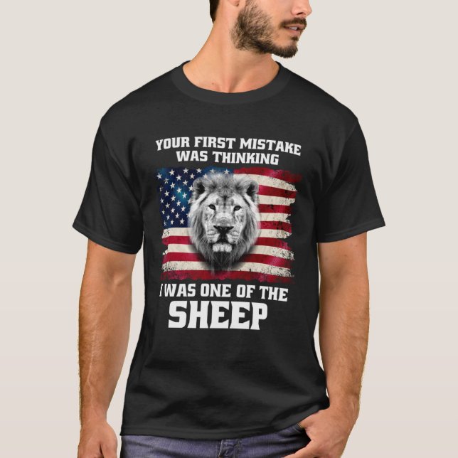 Camiseta Tu primer error fue pensar que yo era uno de los S (Anverso)