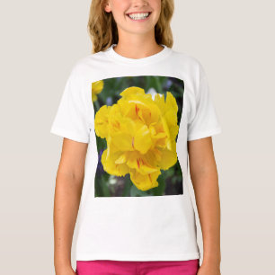 Camiseta Tulipanes amarillos en el jardín