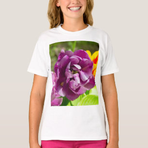 Camiseta Tulipanes de Lilac en un día soleado