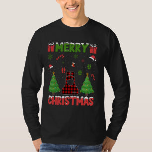 Camiseta Tumba de búfalo rojo de árbol de navidad Enfermera