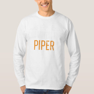 Camiseta Tune in Fun: Im with Piper Tee - Musical Whims