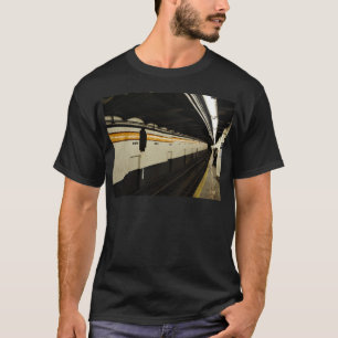 Camiseta Túnel del subterráneo con la pared de la teja