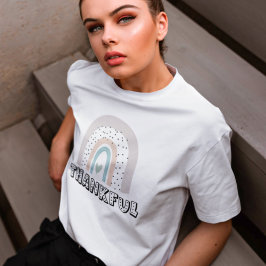 Camiseta Tupografía de estilo pastel arcoiris gracias